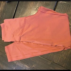 American Eagle pink eyelet leggings